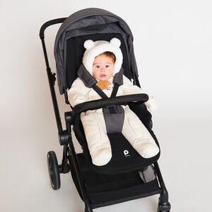 Combi-pilote broderie hérisson pour bébé garçon avec finitions différentes selon l'âge 