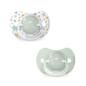Lot de 2 sucettes silicone SX Pro 6-18M dreams blue Main Lot de 2 sucettes silicone SX Pro 6-18M dreams blue