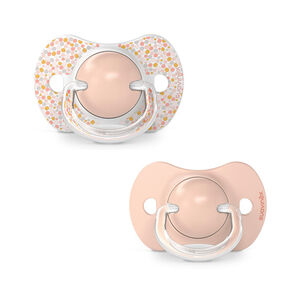 Lot de 2 sucettes silicone SX Pro 6-18M dreams pink Main Lot de 2 sucettes silicone SX Pro 6-18M dreams pink