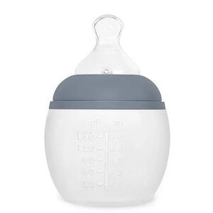 Biberon silicone 150 ml tétine débit lent Blue Grey Main Biberon silicone 150 ml tétine débit lent Blue Grey