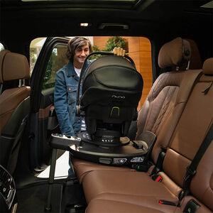 Base Isofix 360° Curv pour sièges-auto Nuna noir Main Base Isofix 360° Curv pour sièges-auto Nuna noir
