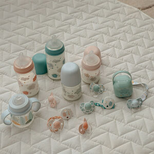 Lot de 2 sucettes silicone SX Pro 0-6M Dreams pink Main Lot de 2 sucettes silicone SX Pro 0-6M Dreams pink
